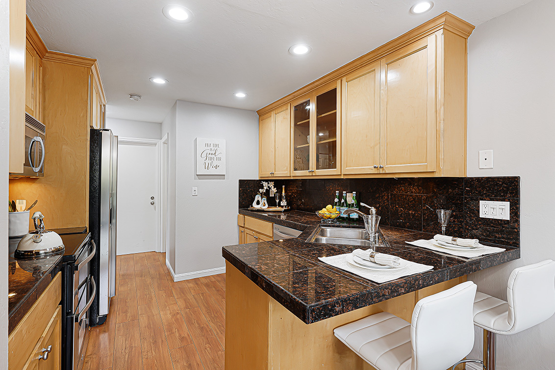 Kitchen - 670 San Antonio Rd 40, Palo Alto 94306