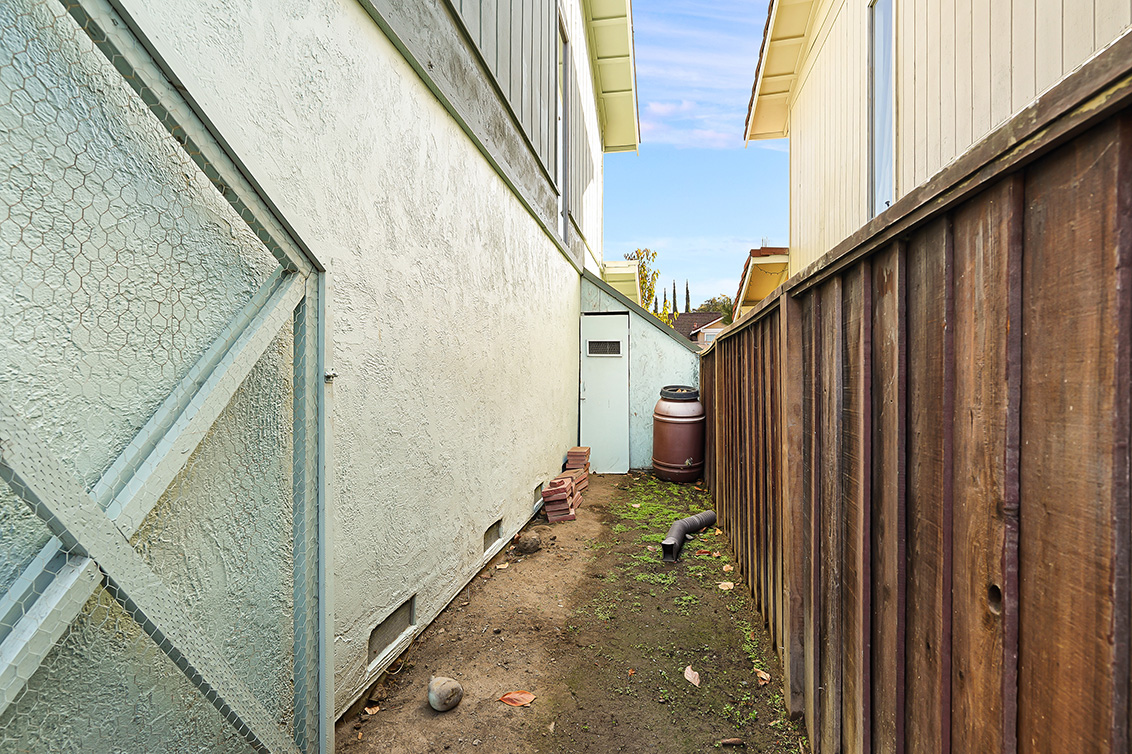 Sideyard (B) Picture - 4397 Stone Canyon Dr, San Jose 95136 Sideyard (B) picture - 4397 Stone Canyon Dr, San Jose 95136
