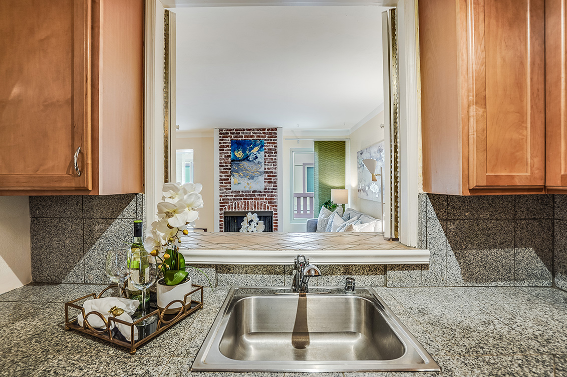 Kitchen Sink Picture - 1122 Whipple Ave 14, Redwood City 94062 Kitchen Sink picture - 1122 Whipple Ave 14, Redwood City 94062