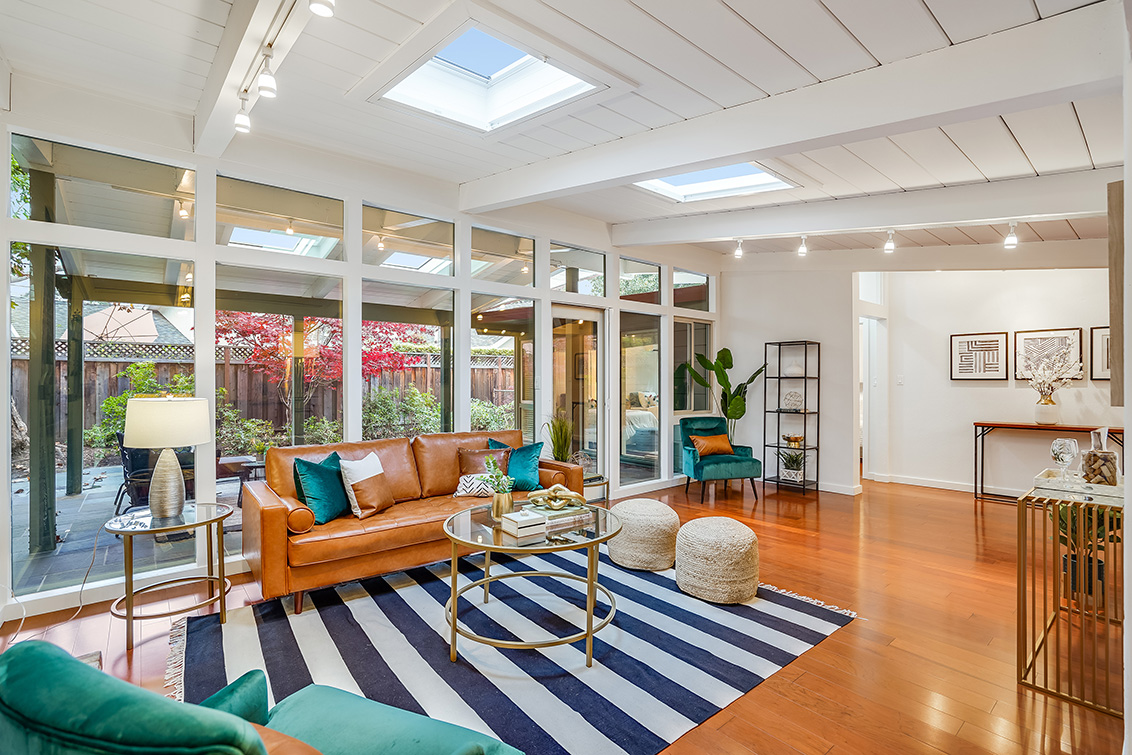 Living Room - 642 Wildwood Ln, Palo Alto 94303