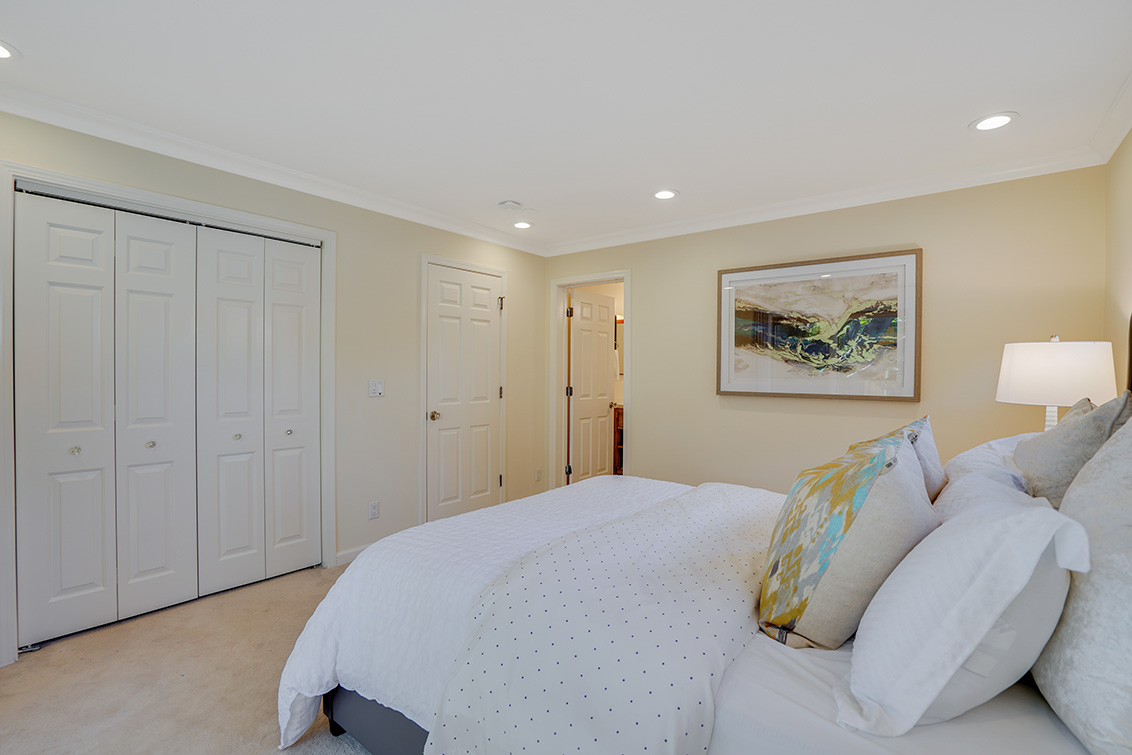 Master Bedroom (C) Picture - 1014 Windermere Ave, Menlo Park 94025 Master Bedroom (C) picture - 1014 Windermere Ave, Menlo Park 94025