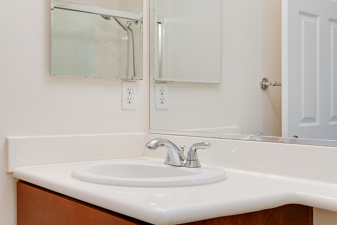 Bathroom 2 (C) Picture - 366 Alvarez Common, Milpitas 95035 Bathroom 2 (C) picture - 366 Alvarez Common, Milpitas 95035