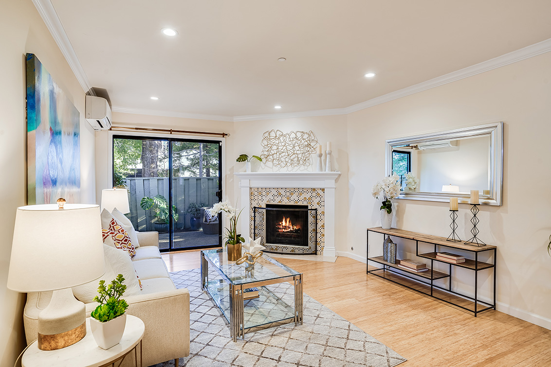 Living Room - 1070 Mercedes Ave 3, Los Altos 94022