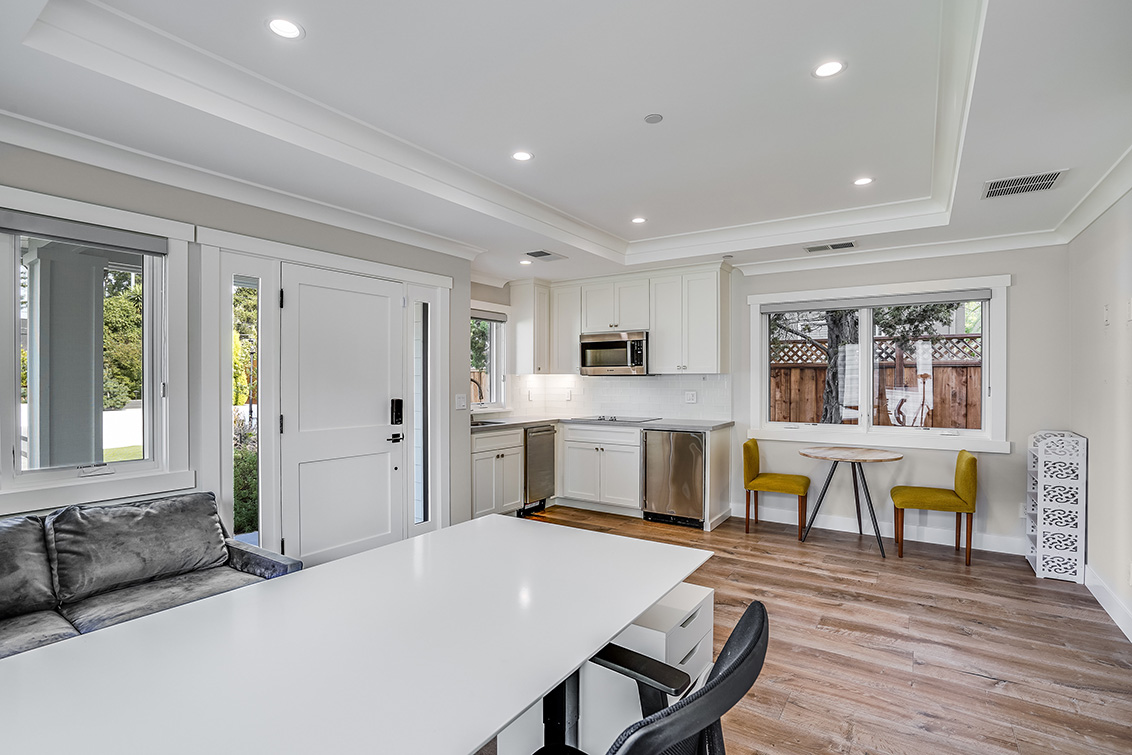 Adu Living Area (A) picture - 686 Spargur Dr, Los Altos 94022