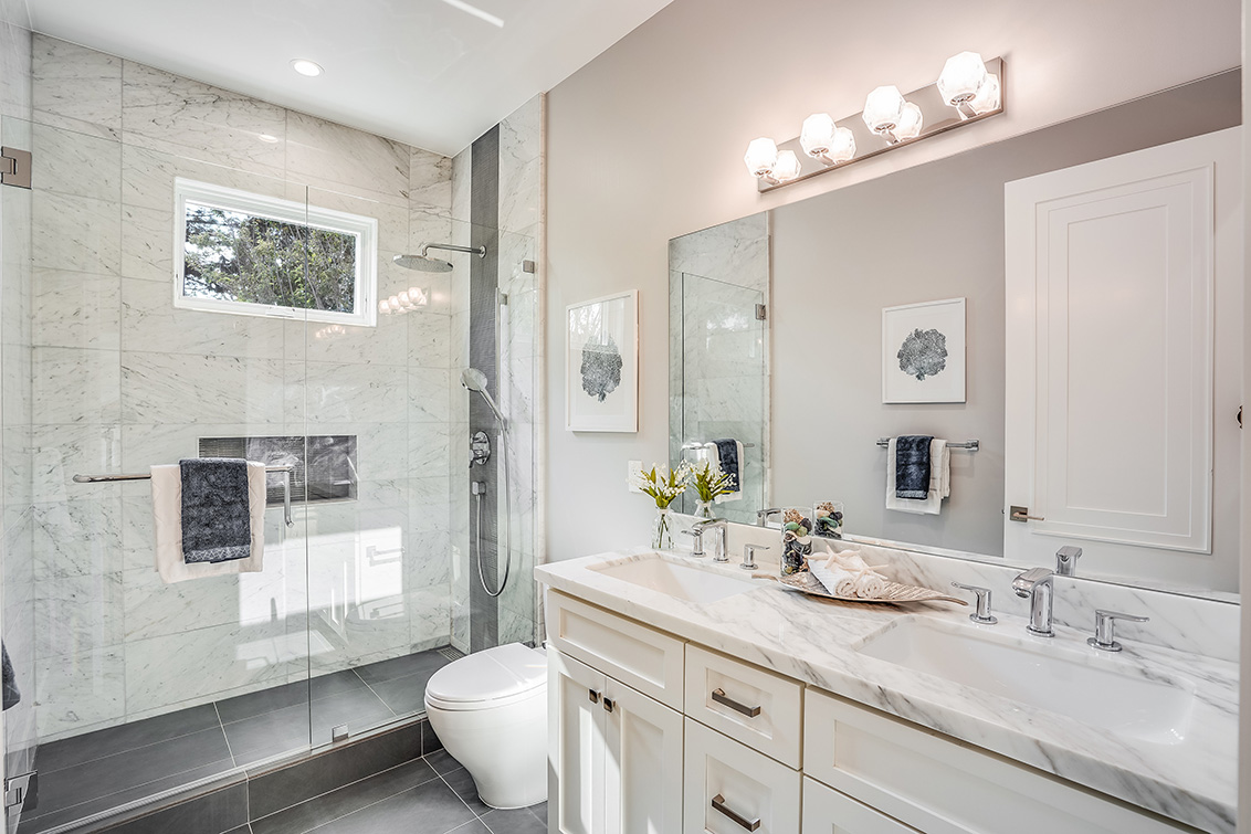 Bathroom 3 (A) picture - 686 Spargur Dr, Los Altos 94022