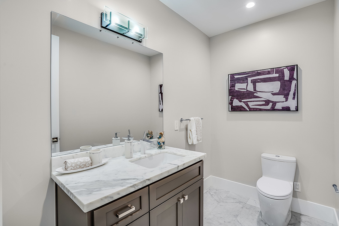 Downstairs Half Bath (A) picture - 686 Spargur Dr, Los Altos 94022