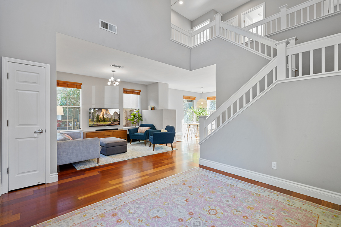 Living Room - 113 Estrada Dr, Mountain View 94043