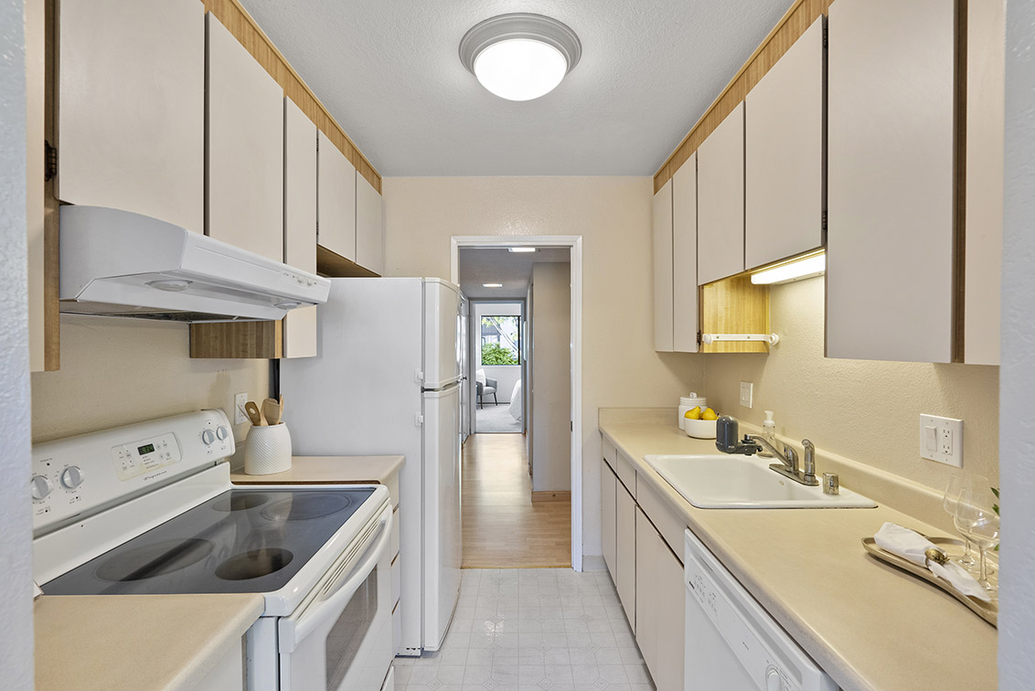 Kitchen - 765 San Antonio Rd #5, Palo Alto 94303